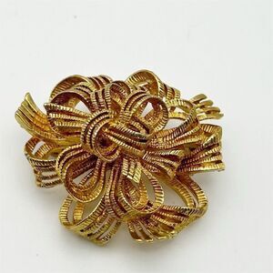 Vintage MJENT Gold Tone Brooch Pin Ribbon Flower Design 1970s Engraved Textured